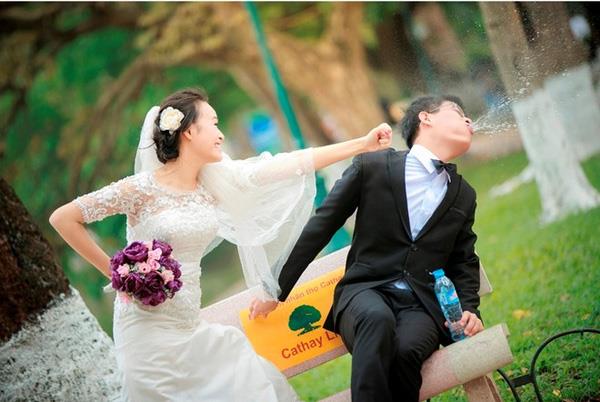 Sammlung lustiger Hochzeitsfotos von Paaren