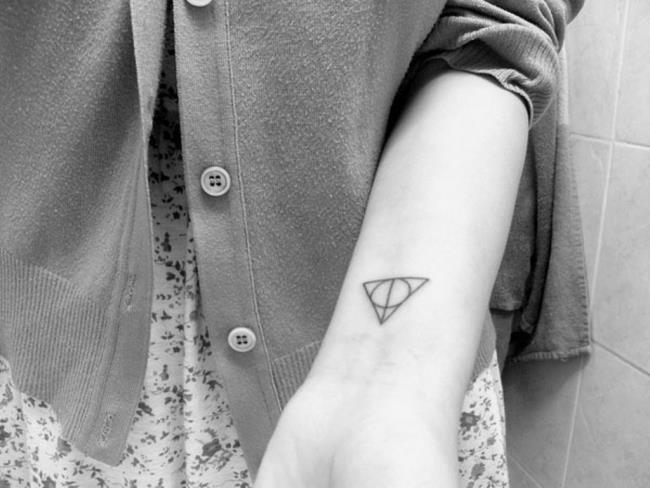 Verzameling van de meest unieke driehoekige tattoo-patronen