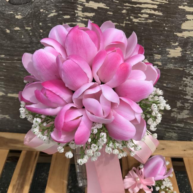 Gambar bunga pernikahan tulip yang indah 