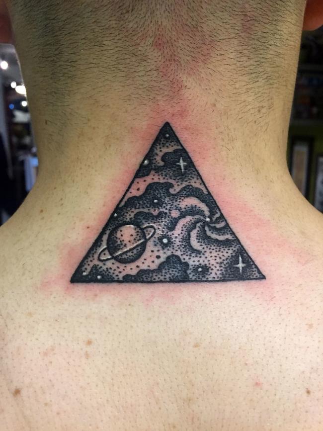 Collection des motifs de tatouage triangle les plus uniques