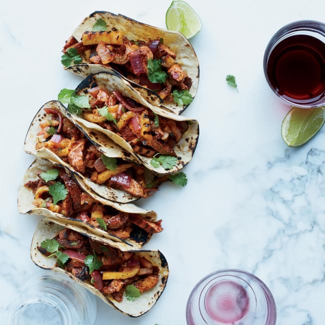 Tacos są uważane za najbardziej znane meksykańskie jedzenie uliczne.