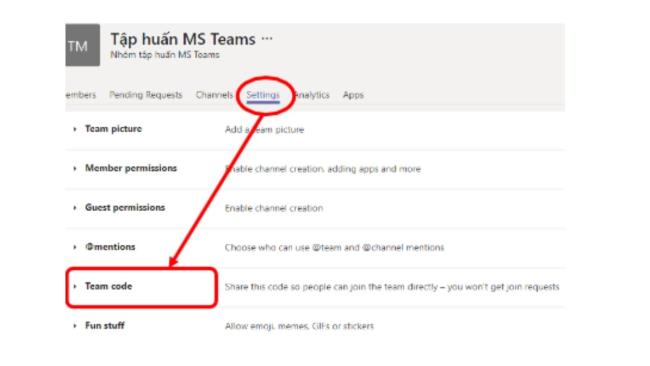 با رفتن به گروه کد را دریافت کرده و گزینه مدیریت تیم ها => تنظیمات> کد تیم را انتخاب کنید