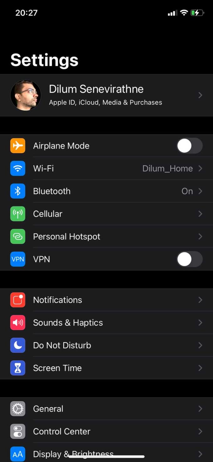 How to fix microphone on AirPods not working