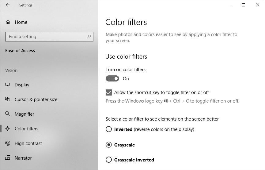 Abilita o disabilita i filtri colore in Windows 10