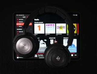 8 Aplikasi Radio Terbaik untuk Android (2021) 8 Aplikasi Radio Terbaik untuk Android (2021)