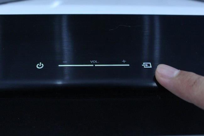 Bagaimana menghubungkan sound bar Samsung dengan USB