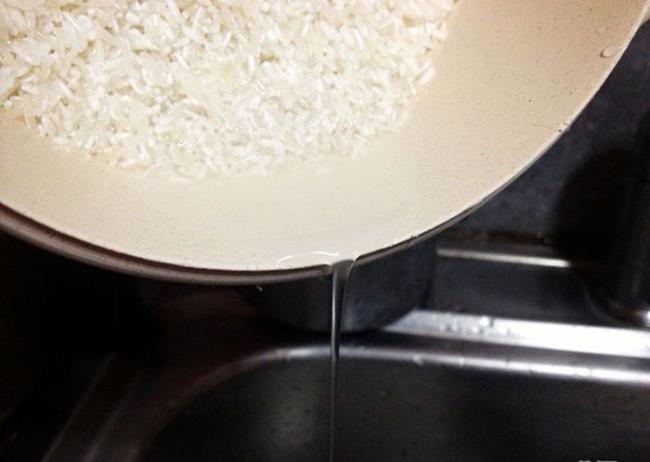 كيفية طهي الأرز بسرعة في الميكروويف