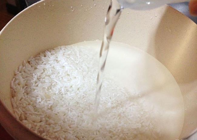 كيفية طهي الأرز بسرعة في الميكروويف