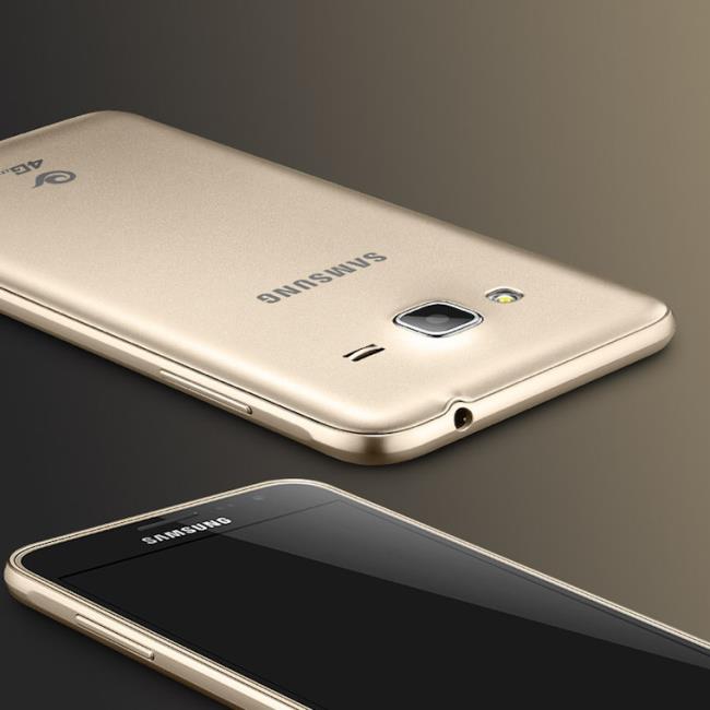 Samsung zaprezentował Galaxy J3, uniwersalny smartfon wyposażony w czterordzeniowy chip