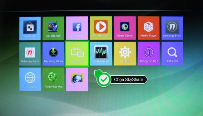 Cara mencerminkan gambar dari ponsel atau tablet Anda di Skyworth Smart TV