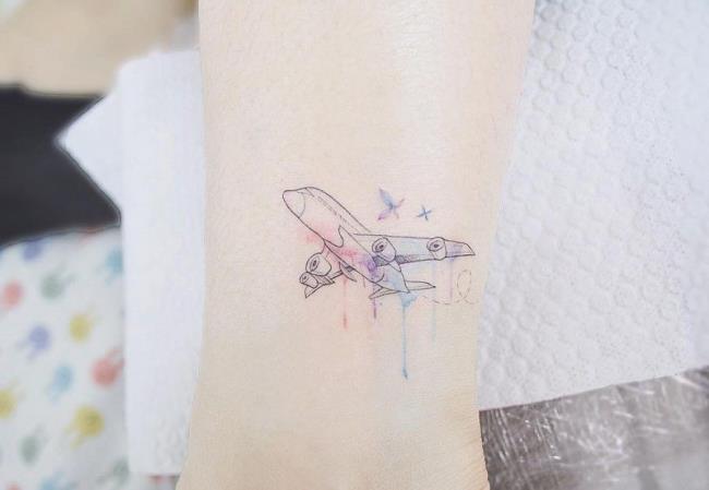 Sintesi dei più bei modelli di tatuaggio aereo