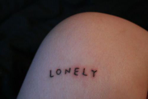 Koleksi pola tato mengekspresikan kesepian