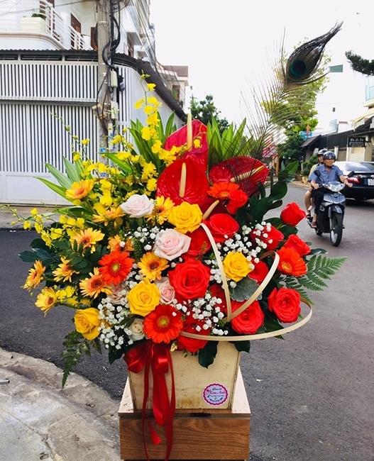 Synthesize the image of the most beautiful opening flower basket