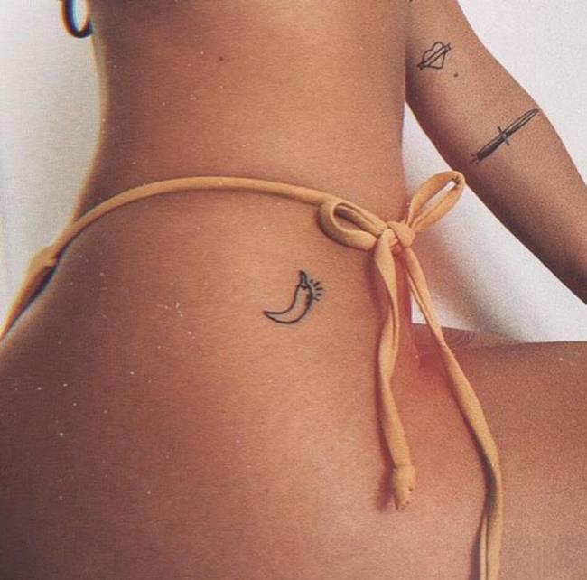 Collection de tatouages ​​à la taille pour les femmes pleines de sexy et séduisantes