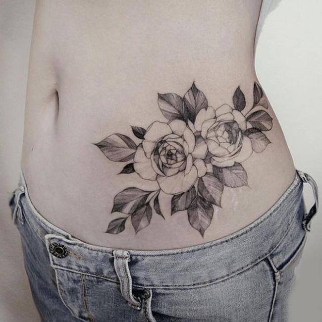 Collection de tatouages ​​à la taille pour les femmes pleines de sexy et séduisantes