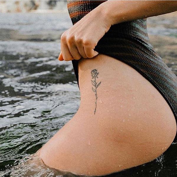 Collection of tattoos in the waist for women full of sexy and seductive