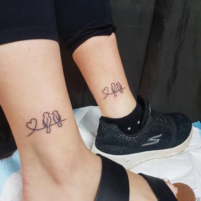 Koleksi tato pergelangan kaki yang super imut