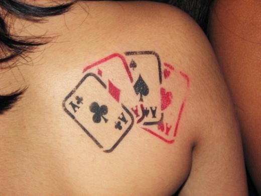 Kolekcja najlepszych wzorów tatuaży - co mówi talia 52 kart?