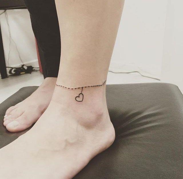 Zsyntetyzuj dziś najnowsze piękne próbki tatuaży na stopy