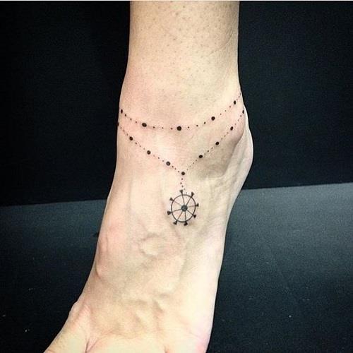 Synthétisez les derniers magnifiques échantillons de tatouage de tremblement de pied aujourd'hui