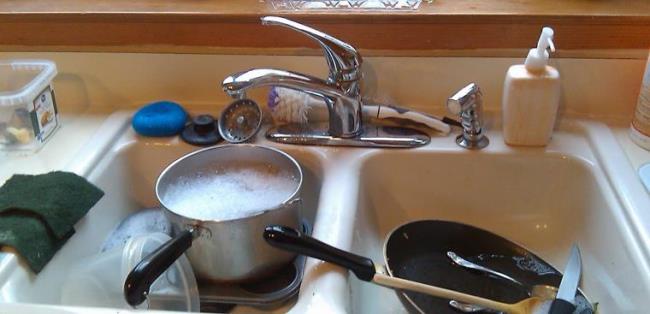 8 dicas para limpar utensílios de cozinha