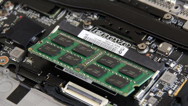 RAM คืออะไรหมายถึงอะไรในอุปกรณ์อิเล็กทรอนิกส์อุปกรณ์มือถือ?