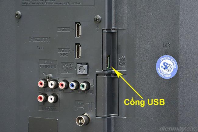 What connections does Panasonic TV have?