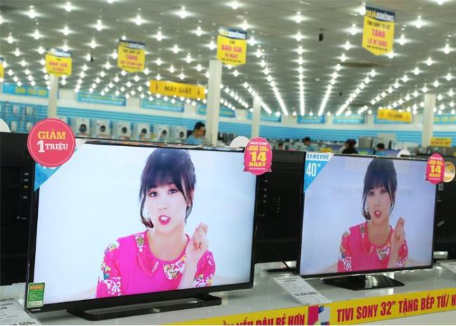 5 raisons d'acheter une télévision à la maison n'est pas aussi bonne que dans un magasin