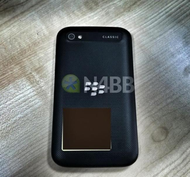 BlackBerry Classic ist mit einer Reihe klarer Bilder zurück