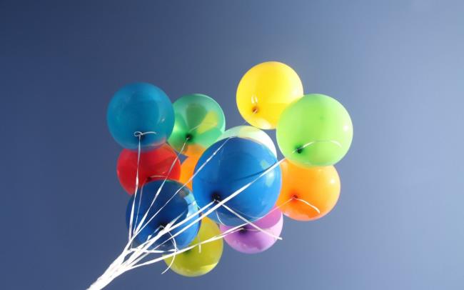 Synthetisieren Sie die schönsten bunten Luftballons