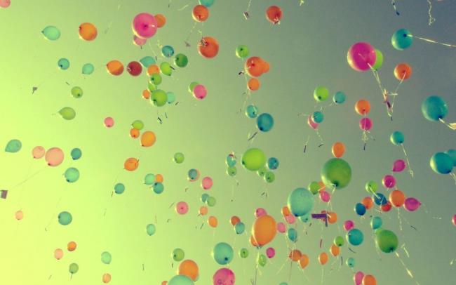 Synthetisieren Sie die schönsten bunten Luftballons