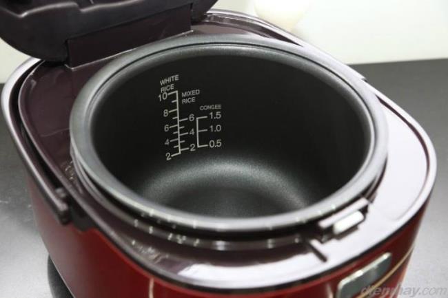 Simplify your cooking with the Sharp KS-TH18 electronic rice cooker