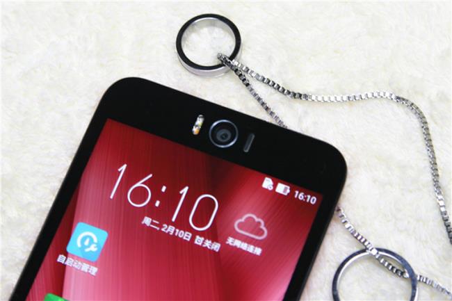 ZenFone Selfie запускает ограниченную серию 128 ГБ
