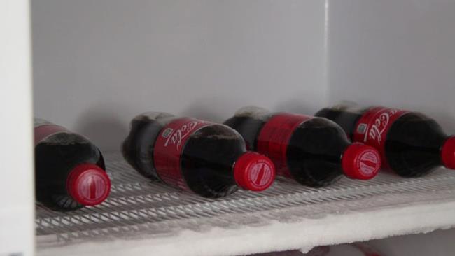 Wie organisiere ich meinen Minikühlschrank für 4 Jahre College?