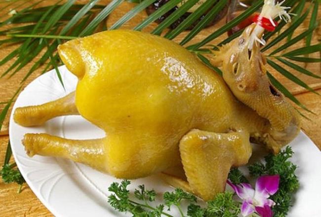 Tips for cutting beautiful chicken without being crushed for a special Tet meal