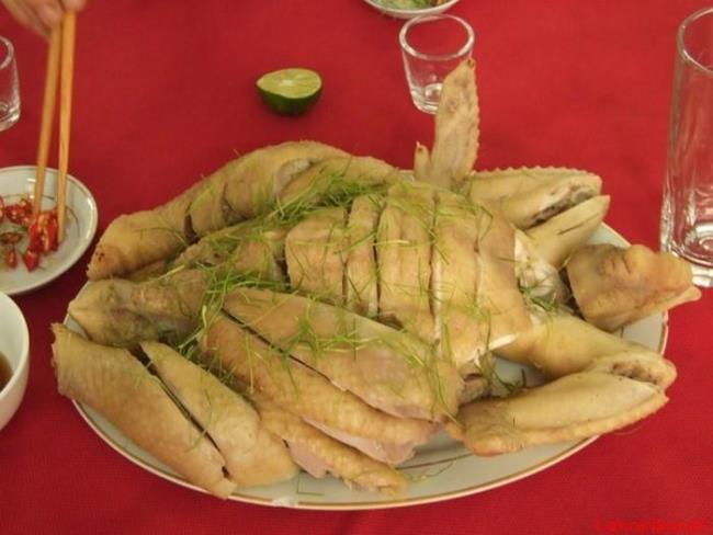 Kiat memotong ayam cantik tanpa dihancurkan untuk makanan Tet khusus