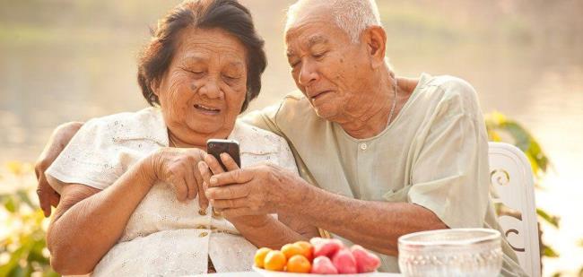 Phone selection criteria for the elderly