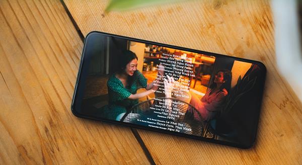 Vsmart Aris i Aris Pro oficjalnie wprowadzone na rynek - smartfony średniej klasy z kamerami ukrytymi pod ekranem