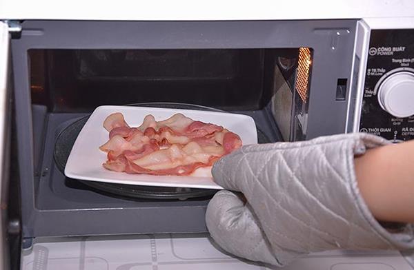 Mistakes when defrosting food in the microwave
