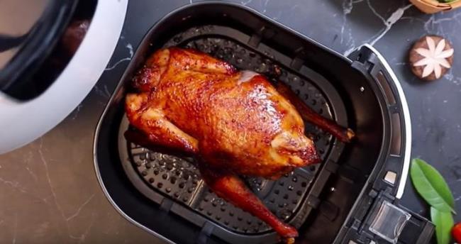 دستورالعمل "Pocket" TOP 3 برای پخت مرغ در سرخ کن بدون روغن