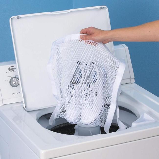 Can we wash shoes by washing machine?  What should be noted?