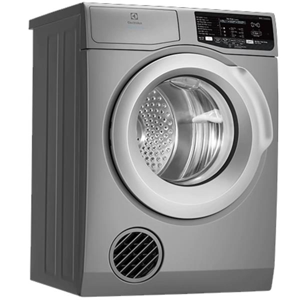 Apila la secadora encima de la lavadora: la solución perfecta para lavar la ropa de un apartamento en un día lluvioso