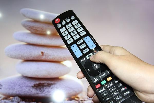 Instruções sobre como compartilhar vídeos do YouTube de telefones, tablets, laptops para Smart TV