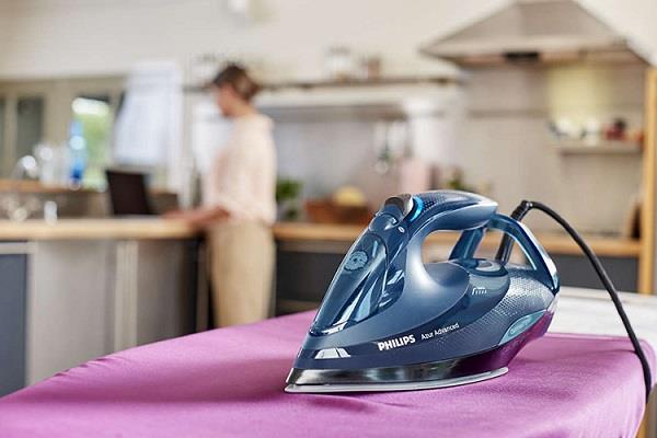 Remove deposits from Philips steam irons with just a few small taps