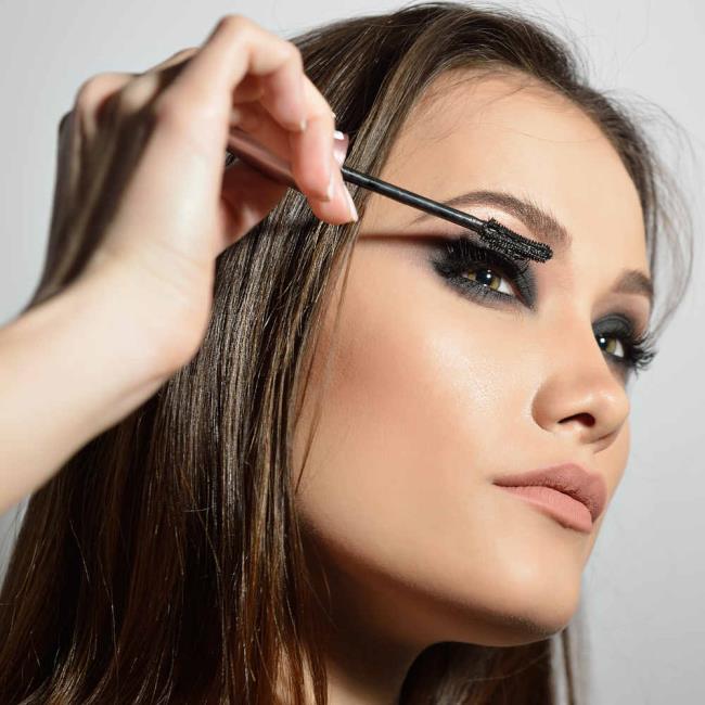 Pralles Augen Make-up: wie man Ball Eye Make-up macht