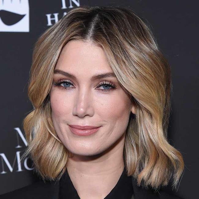 Most beautiful medium haircuts of the moment: 50 images