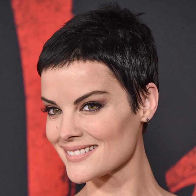 Most beautiful short haircuts ever: 100 images