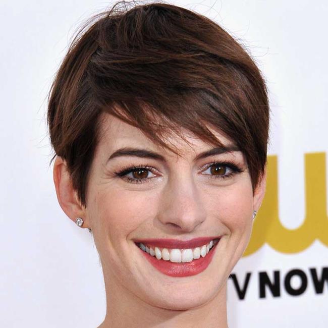 Most beautiful short haircuts ever: 100 images