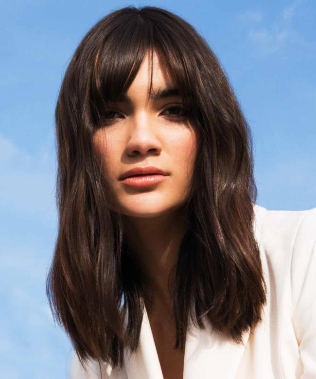 Medium haircuts Summer 2020: trends in 160 images