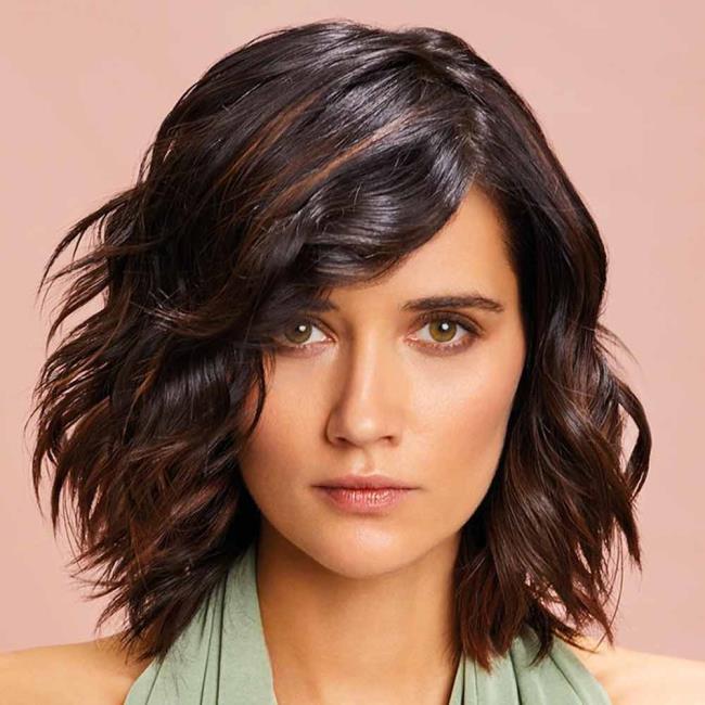 Medium haircuts Summer 2020: trends in 160 images